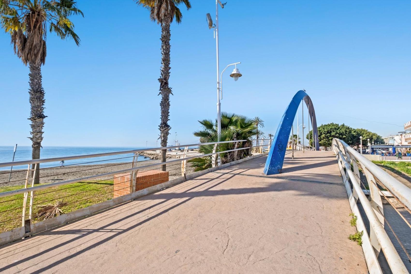 Apartamento Frente A La Playa Málaga Exterior foto